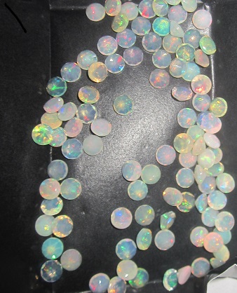 5.5mm Ethiopian opal round faceted