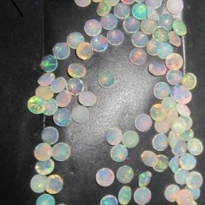 5.5mm Ethiopian opal round faceted