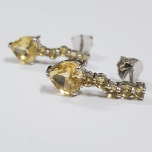 Citrine earring in white gold