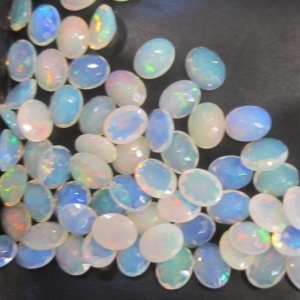 9x7 Ethiopian opal faceted oval