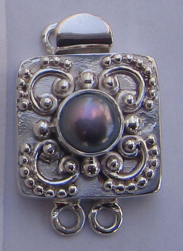 Clasp With Grey Pearl
