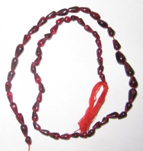 Garnet plain drop gem beads.