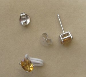Gold Ear Ring With citrine