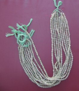 Green Aventurine ( light ) plain rd. gem beads