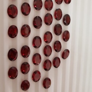 Red Garnet oval 9x7 Mozambique