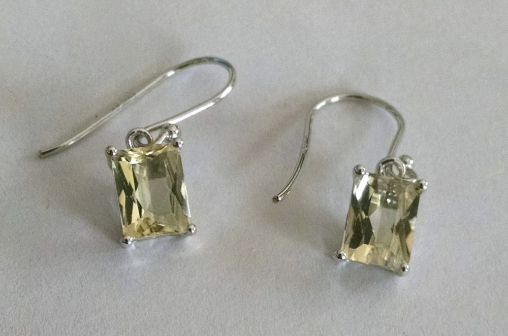 Lemon quartz solitaire earrings