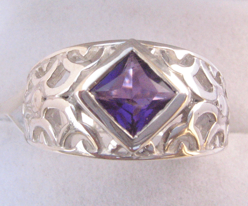 Squared Amethyst Silver Ring