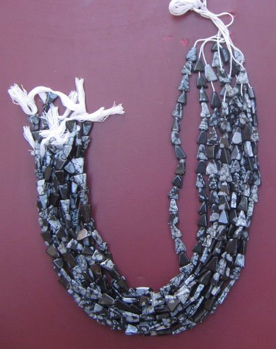 Obsidian palin triangle gem beads