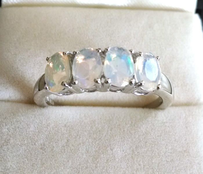 Opal 4 stones band ring