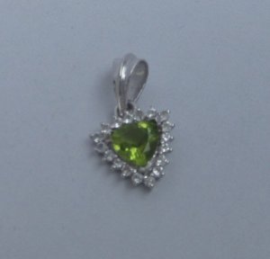 Pendant With peridot and topaz