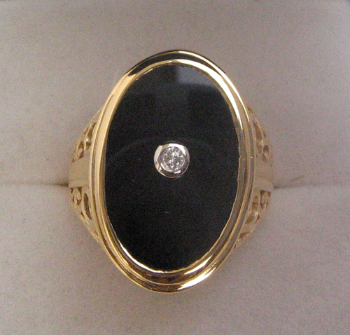 Ring With Black Onyx & diamonds
