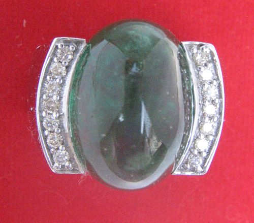 Ring With Emerald & Diamond