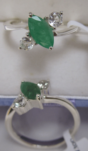 Ring With Emerald & White Topaz