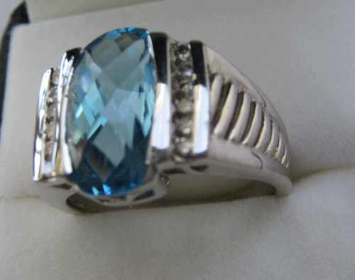 Ring With Topaz & Diamonds