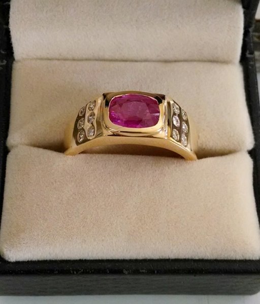 Ruby-diamond Ring