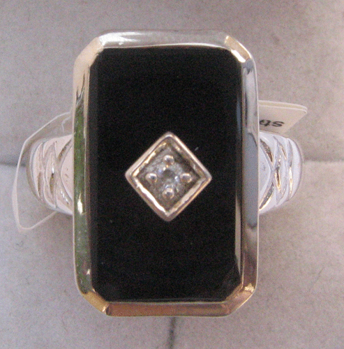 White gold Ring With Black Onyx  & Diamond