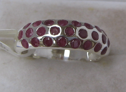 White gold Ring With Ruby