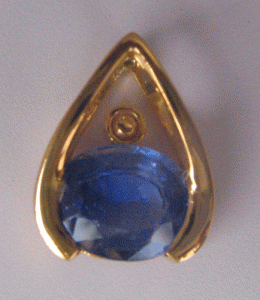 Yellow Gold Blue Sapphire Pendant  Oval faceted